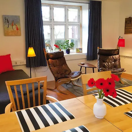 Apartman & In *