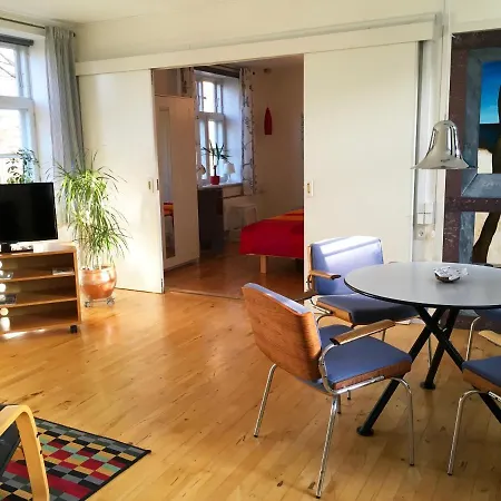 & In Apartman *